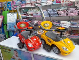 Re Stock Ride on Car with Support & Handle - the BabyShop Kattankudy