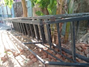 Steel Ladder - பாவித்த இரும்பு ஏணி விற்பனைக்கு - காத்தான்குடி - Kattankudy Ads (KKY ADS)